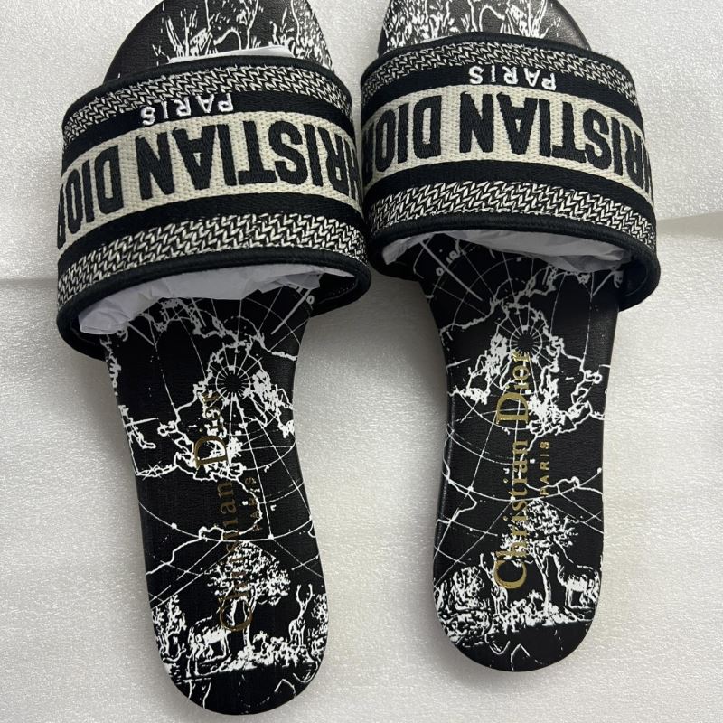 ch**an D*or slippers